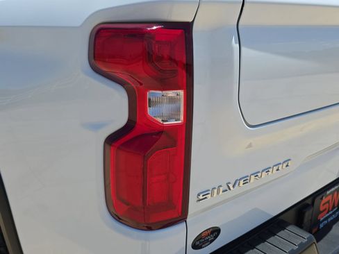 New 2026 Chevrolet Silverado 1500 ZR2 AWD/4WD image 35