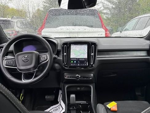 Used 2023 Volvo C40 P8 Recharge Plus w/ Climate Package AWD/4WD image 2