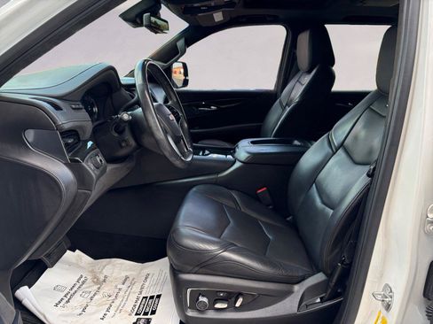 Used 2018 Cadillac Escalade ESV Platinum RWD image 9