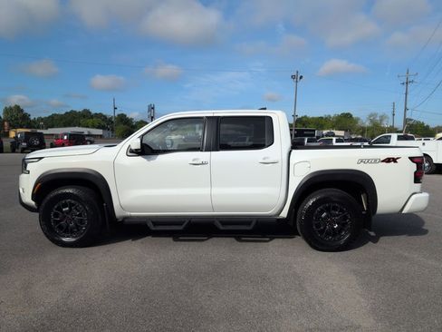 Used 2023 Nissan Frontier PRO-4X w/ Pro-4X Premium Package image 2