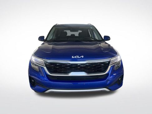 Certified 2023 Kia Seltos S w/ Navigation Package AWD/4WD image 2