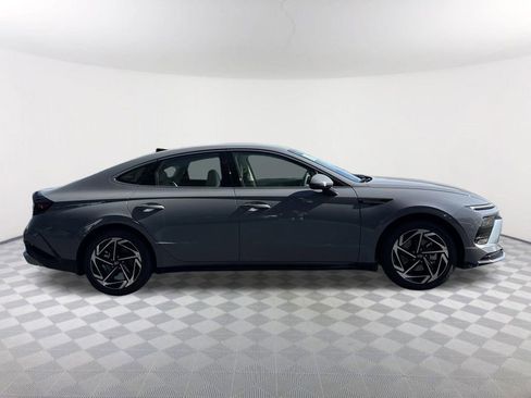 New 2026 Hyundai Sonata SEL FWD image 4