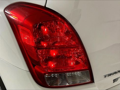 Used 2019 Chevrolet Trax LS FWD image 22