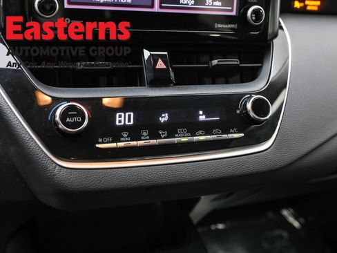 Used 2022 Toyota Corolla LE image 20