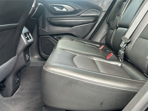 Used 2024 GMC Terrain SLT image 26