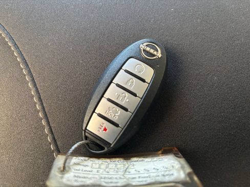 Used 2025 Nissan Altima 2.5 SV FWD image 17