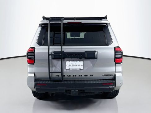 Used 2025 Toyota 4Runner TRD Off-Road Premium AWD/4WD image 10