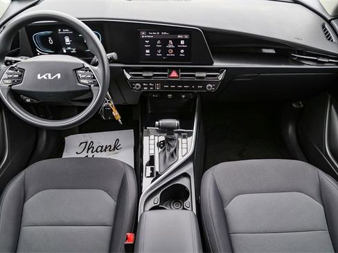 Certified 2025 Kia Niro LX image 13
