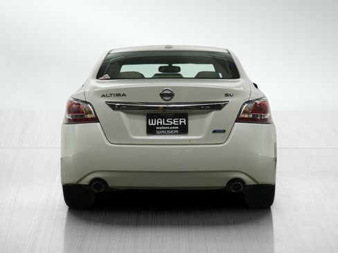 Used 2014 Nissan Altima 2.5 SV w/ Convenience Package image 4