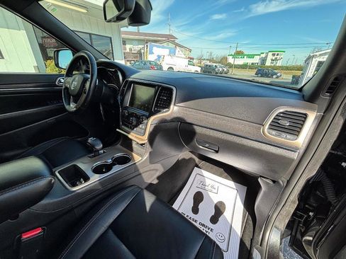 Used 2014 Jeep Grand Cherokee Limited w/ Trailer Tow Group IV image 37