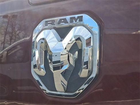Used 2019 RAM 1500 Big Horn image 29