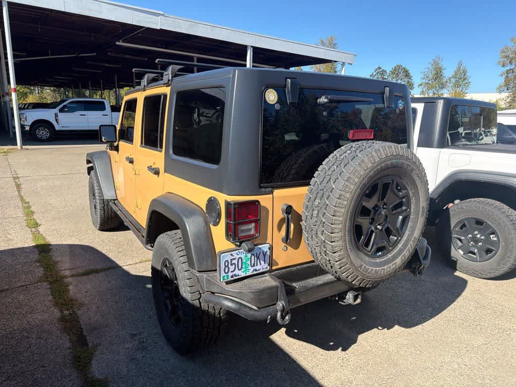 Used 2013 Jeep Wrangler Unlimited Sahara AWD/4WD image 4