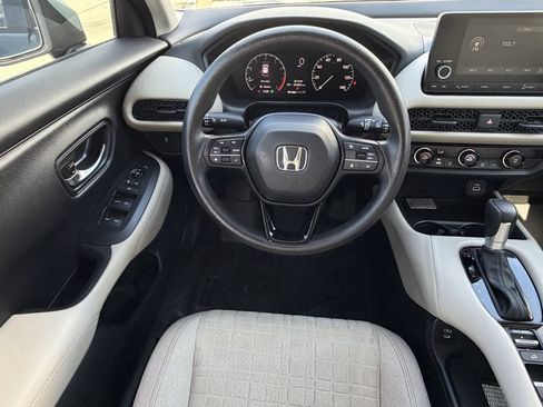 Used 2025 Honda HR-V LX image 14