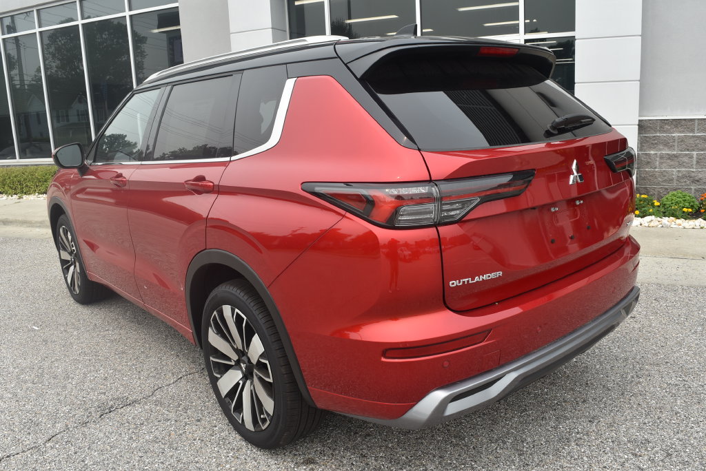 New 2025 Mitsubishi Outlander AWD image 5