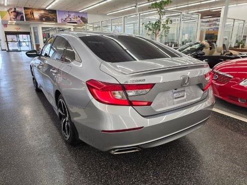Used 2019 Honda Accord Sport image 6