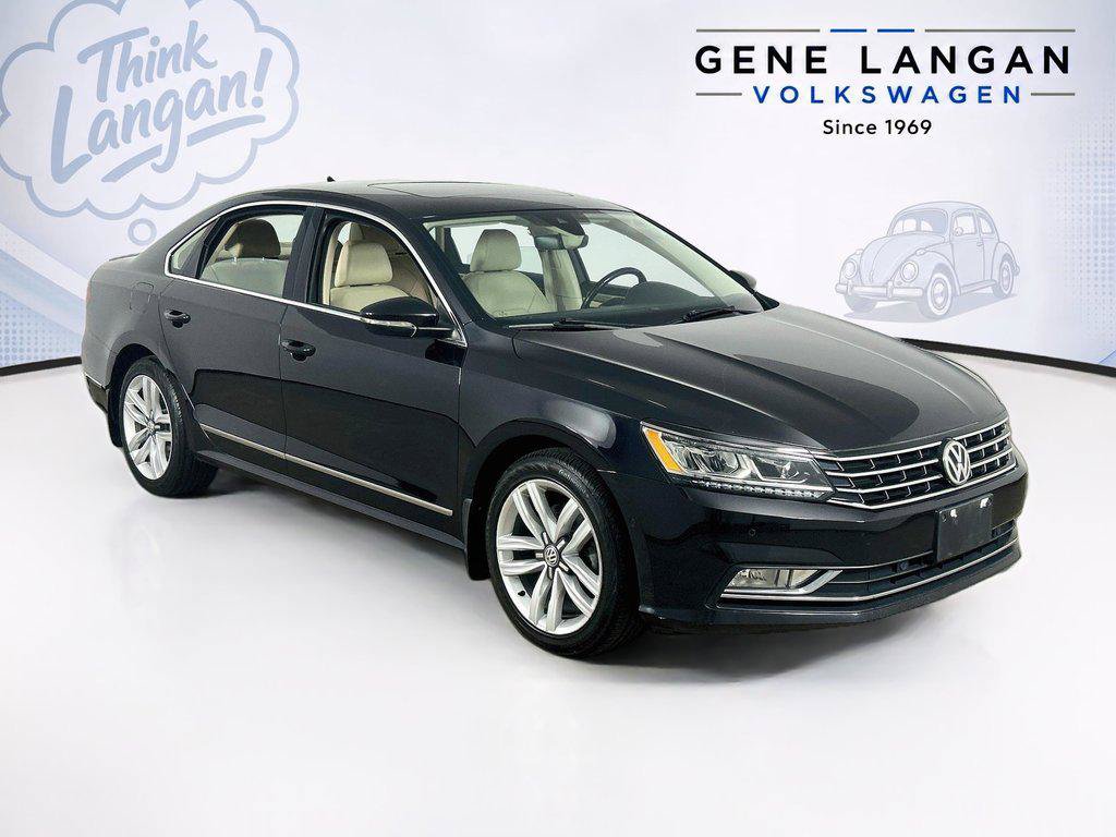 Used 2017 Volkswagen Passat 1.8T SEL Premium FWD image 3
