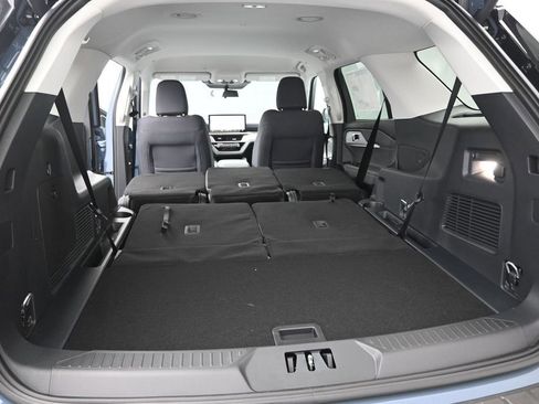 New 2026 Ford Explorer Active RWD image 22