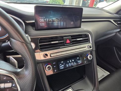 Used 2025 Genesis G70 2.5T RWD image 24