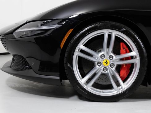 Used 2021 Ferrari Roma image 10