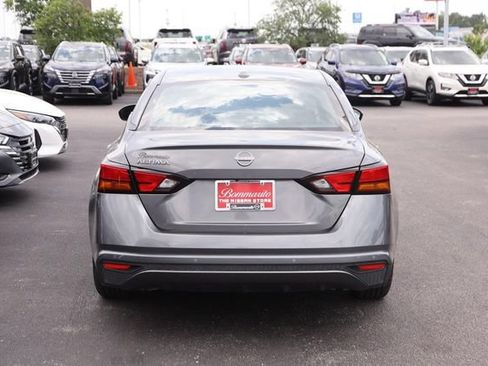 Certified 2025 Nissan Altima 2.5 SV FWD image 6