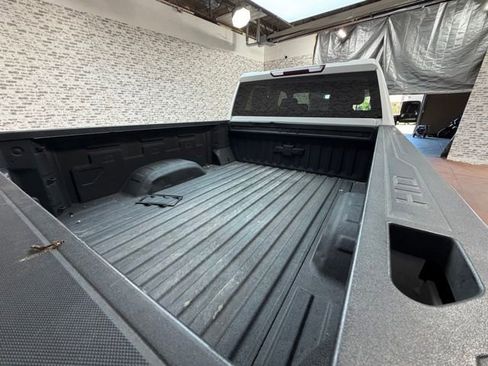 Used 2022 Chevrolet Silverado 2500 Custom w/ Custom Value Package AWD/4WD image 10