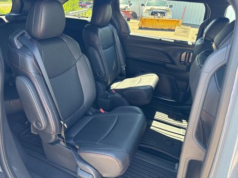 Used 2026 Toyota Sienna XSE AWD/4WD image 20