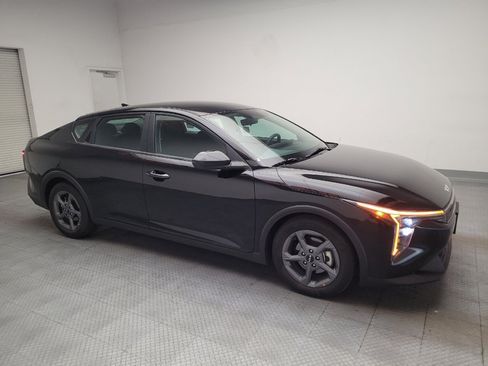 Used 2025 Kia K4 FWD image 11