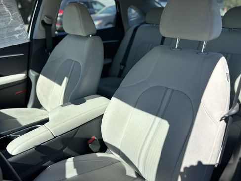 Used 2025 Hyundai Sonata SEL image 16