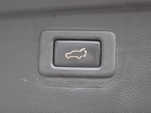 Used 2019 Subaru Outback 2.5i Limited image 16