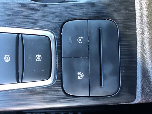 Used 2025 Ford Escape Active AWD/4WD image 22