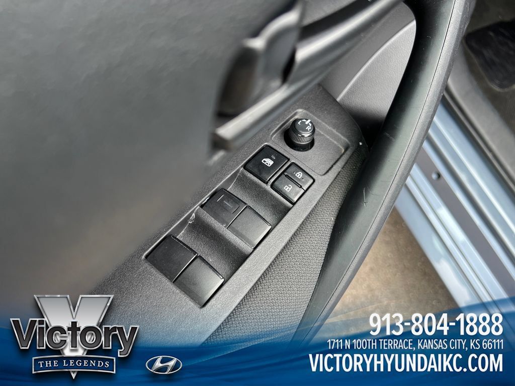 Used 2024 Toyota Corolla LE FWD image 11