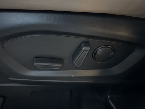 Certified 2023 Ford Explorer XLT w/ Equipment Group 202A image 25