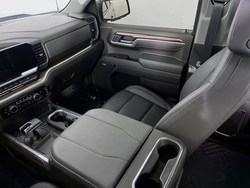 Certified 2025 Chevrolet Silverado 1500 RST w/ Convenience Package II AWD/4WD image 24
