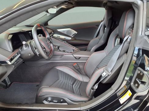 Used 2022 Chevrolet Corvette Stingray Premium Cpe w/ Z51 Performance Package RWD image 15