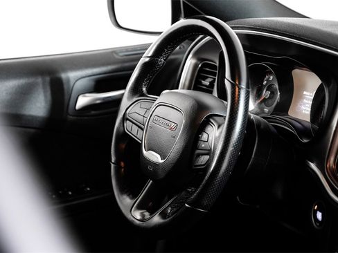 Used 2021 Dodge Charger R/T w/ Blacktop Package image 11