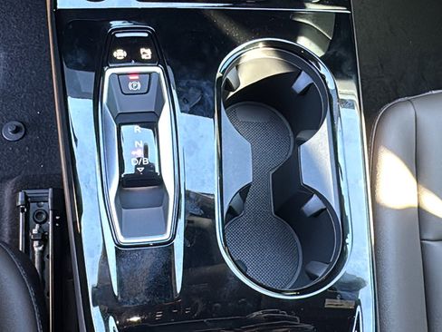 New 2025 Audi Q6 e-tron Premium AWD/4WD image 21