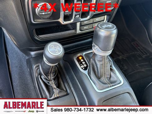 Used 2022 Jeep Wrangler Unlimited Sahara image 25