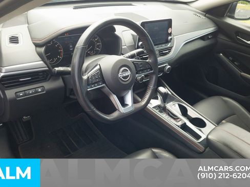 Used 2024 Nissan Altima 2.5 SR FWD image 15
