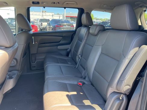 Used 2016 Honda Odyssey Touring image 3