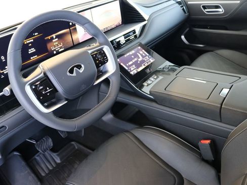 Certified 2025 INFINITI QX80 Luxe image 20