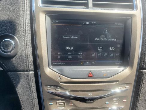 Used 2013 Lincoln MKX AWD image 26