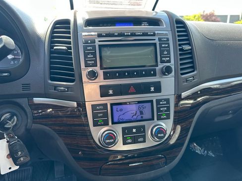 Used 2011 Hyundai Santa Fe Limited FWD image 22