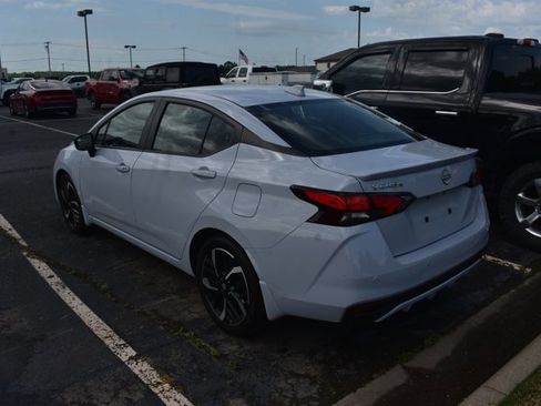 Used 2024 Nissan Versa SR w/ Trunk Package image 7