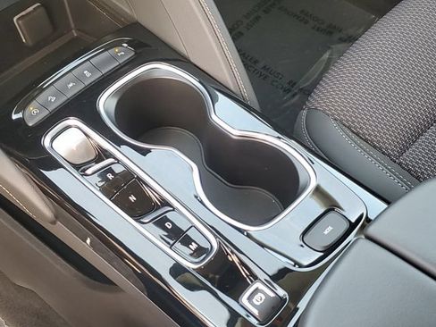 Certified 2023 Buick Envision Preferred w/ Sport Touring Package AWD/4WD image 19