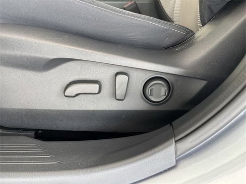 Used 2023 Subaru Outback Premium image 22