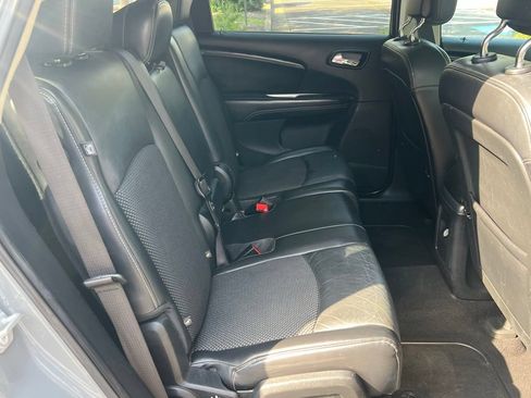 Used 2020 Dodge Journey Crossroad FWD image 19