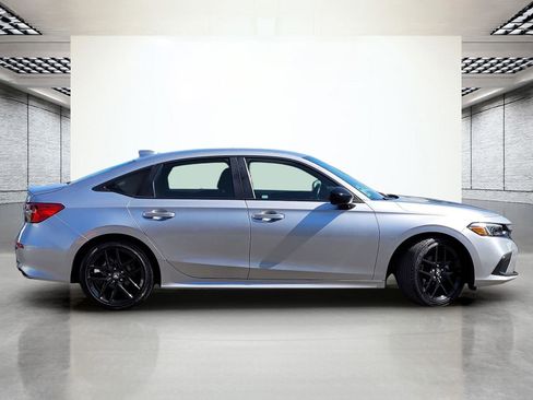 Used 2024 Honda Civic Sport image 6
