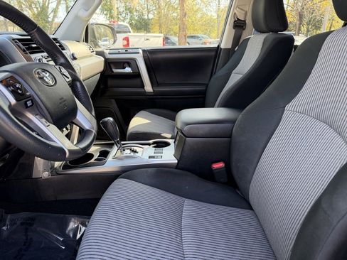 Used 2018 Toyota 4Runner SR5 image 10