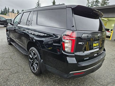 Used 2021 Chevrolet Suburban RST image 5