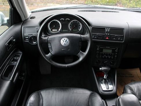 Used 2005 Volkswagen Jetta GLS image 17